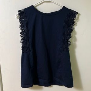 Women’s medium Banana Republic supine cotton eyelet shirt with lacy sleeve areas